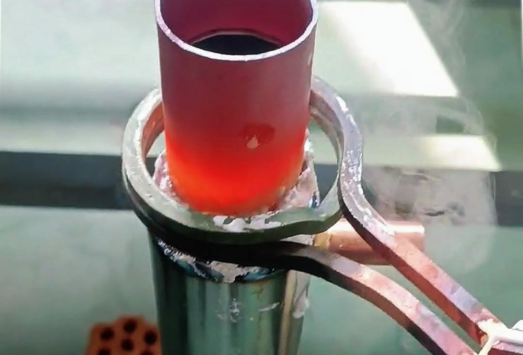不銹鋼管與銅管的焊接需求手持式高頻焊機(jī)可實(shí)現(xiàn)高效、靈活操作